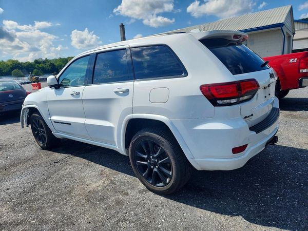 2018 JEEP GRAND CHEROKEE Laredo