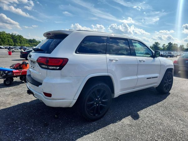 2018 JEEP GRAND CHEROKEE Laredo