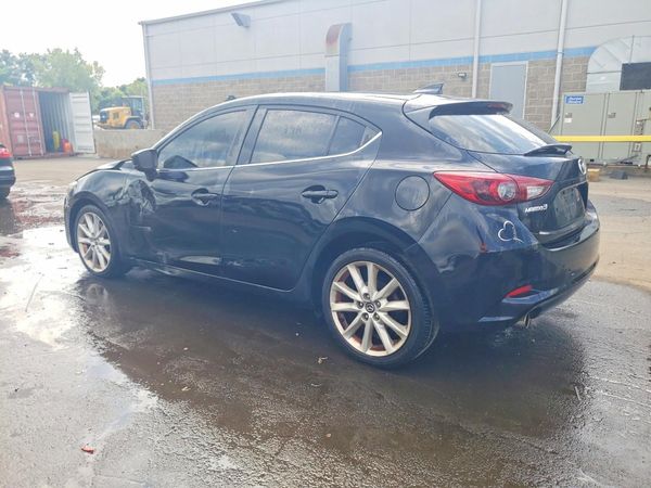 2017 MAZDA 3