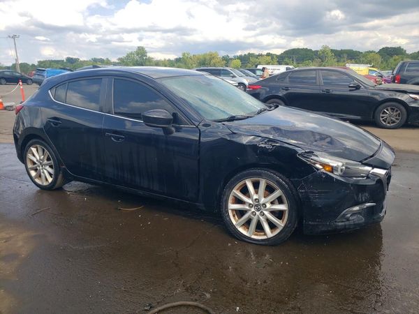2017 MAZDA 3