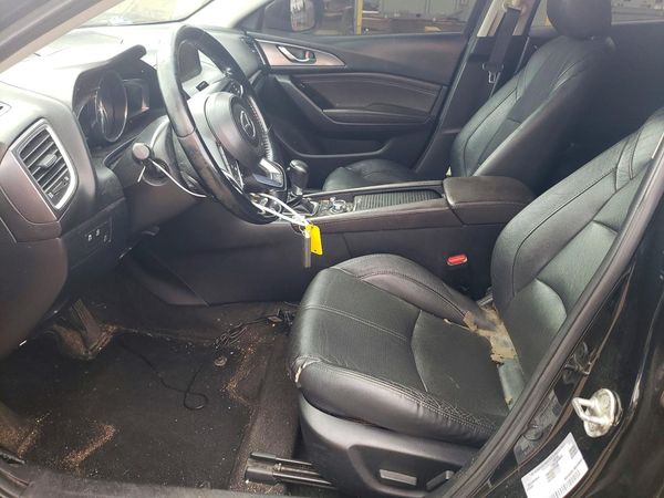 2017 MAZDA 3