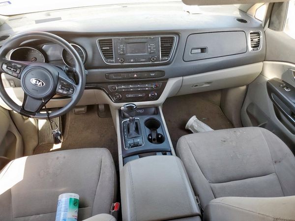 2015 KIA SEDONA GL - Middle-low