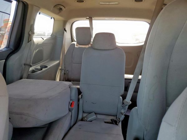 2015 KIA SEDONA GL - Middle-low