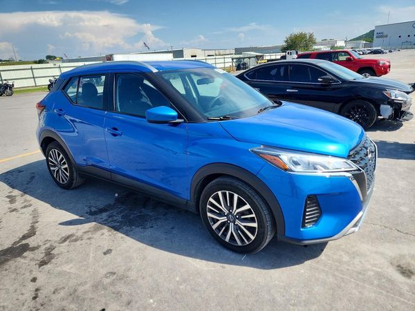 2022 NISSAN KICKS