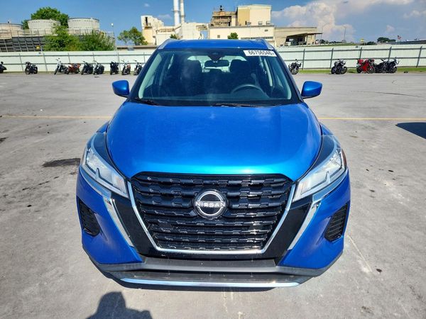 2022 NISSAN KICKS