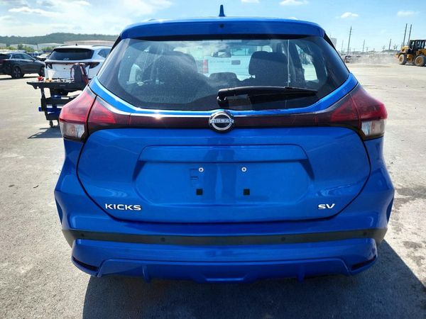 2022 NISSAN KICKS