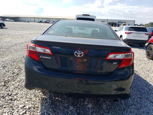 2014 TOYOTA CAMRY