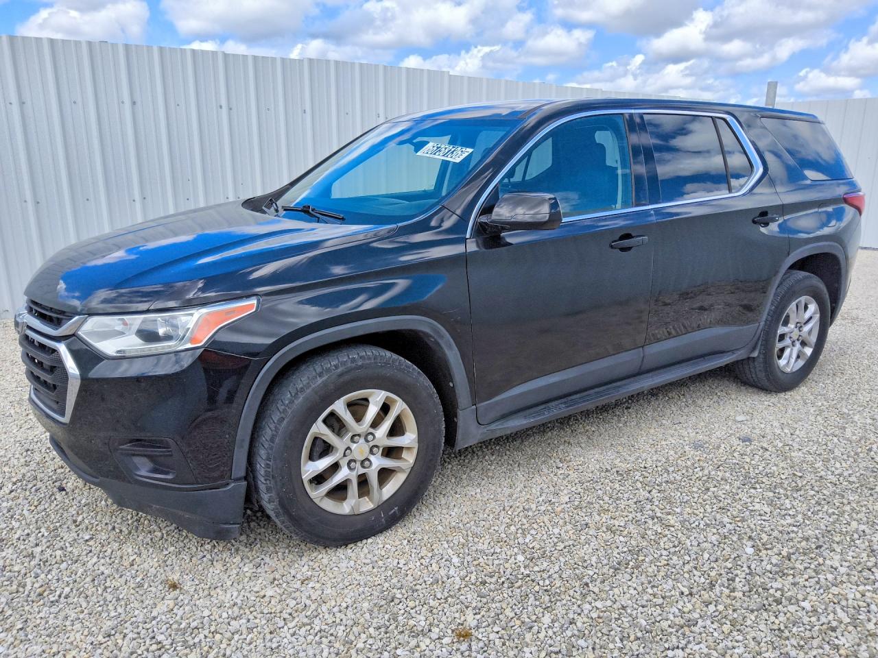 2018 CHEVROLET TRAVERSE LS — Front 3/4