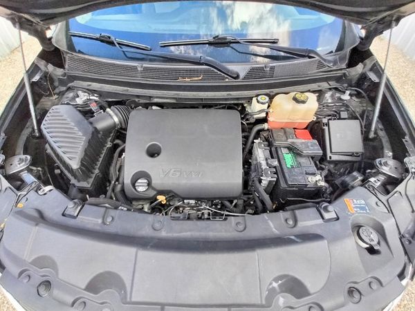 2018 CHEVROLET TRAVERSE LS — Engine bay