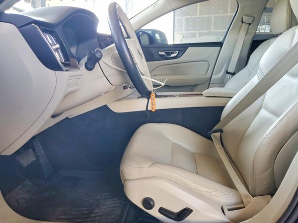2021 VOLVO S60