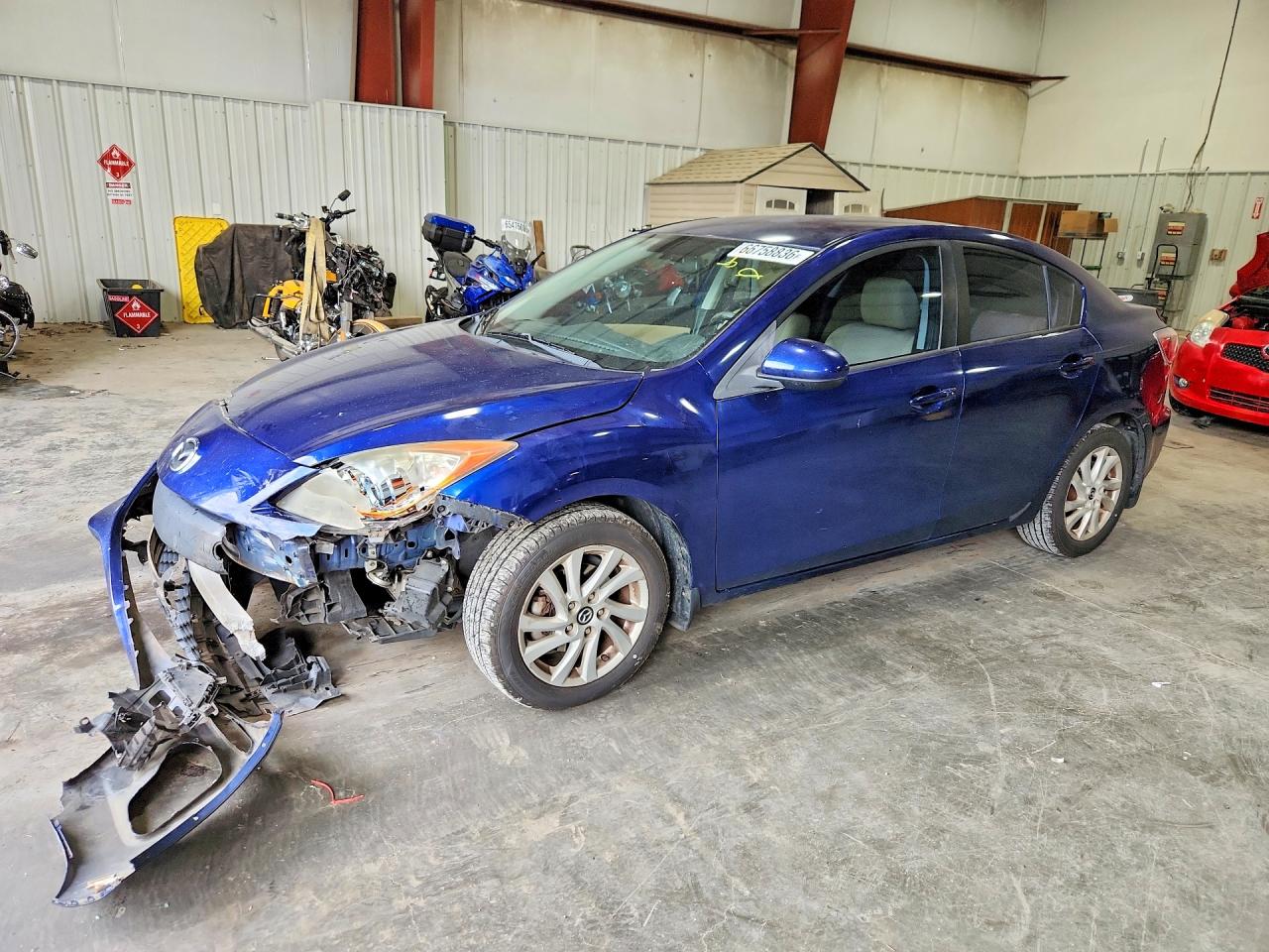 2013 MAZDA 3 Touring/GS