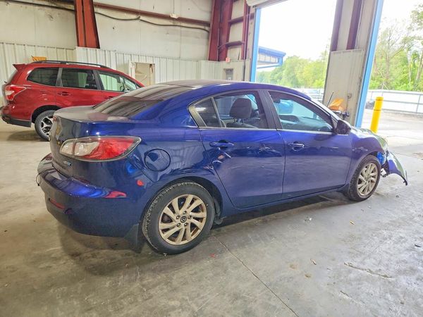 2013 MAZDA 3 Touring/GS