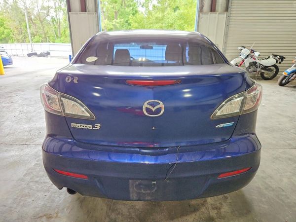 2013 MAZDA 3 Touring/GS