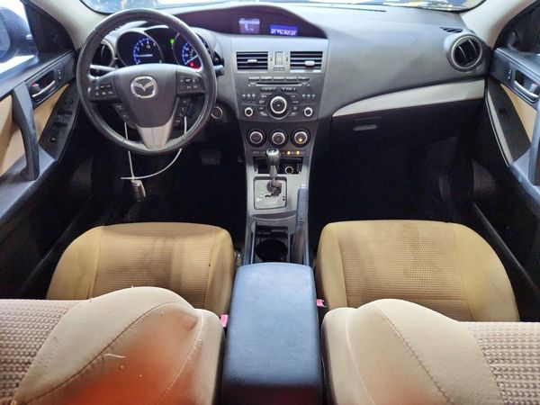 2013 MAZDA 3 Touring/GS
