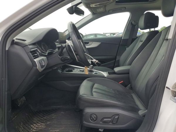 2019 AUDI A4 quattro Premium