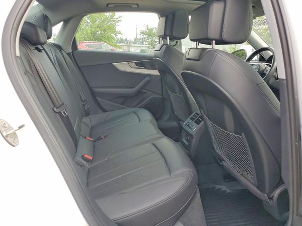 2019 AUDI A4 quattro Premium