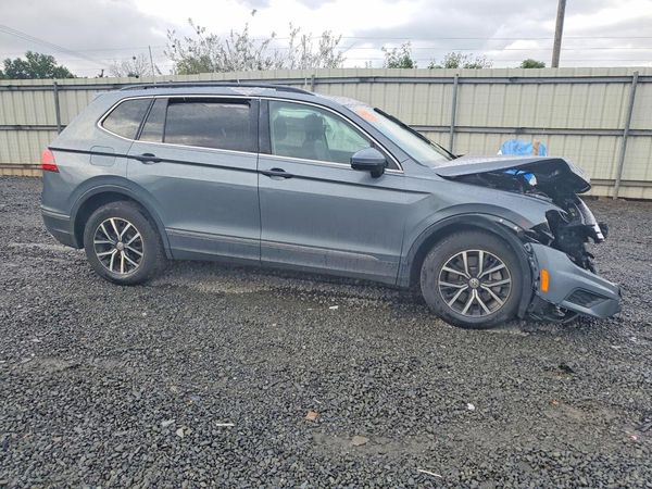 2021 VOLKSWAGEN TIGUAN — Passenger 3/4