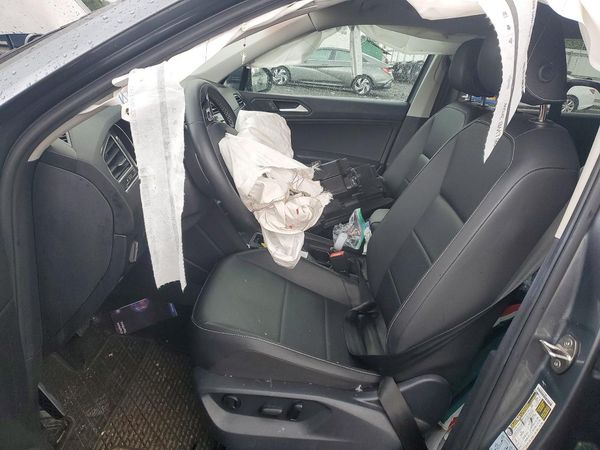 2021 VOLKSWAGEN TIGUAN — DENT