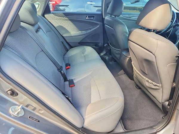 2013 HYUNDAI SONATA