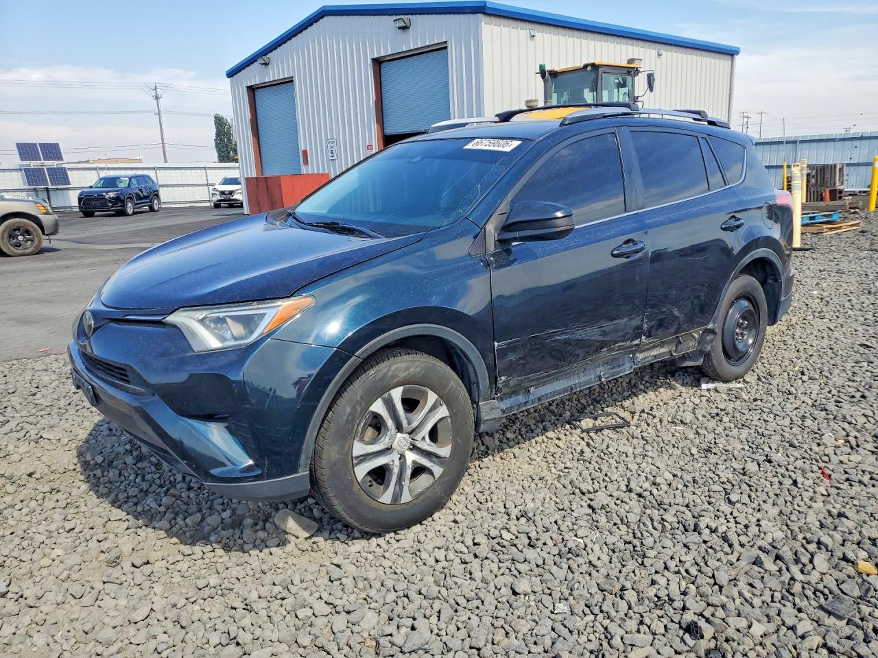 2018 TOYOTA RAV4 LE — Front 3/4
