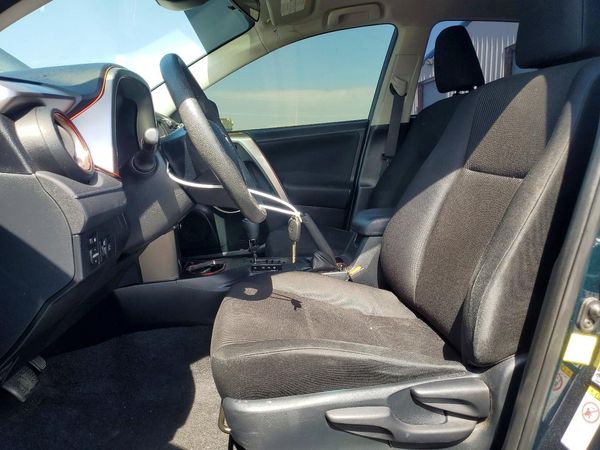 2018 TOYOTA RAV4 LE — DENT