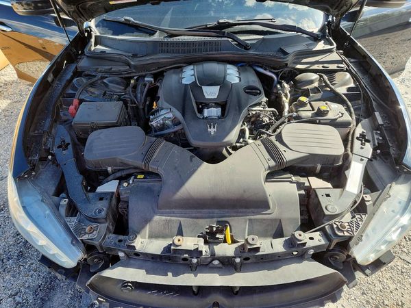 2018 MASERATI GHIBLI — Engine bay