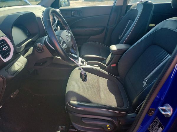 2023 HYUNDAI VENUE SEL, Limited