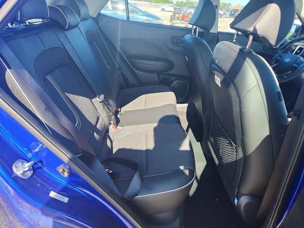 2023 HYUNDAI VENUE SEL, Limited