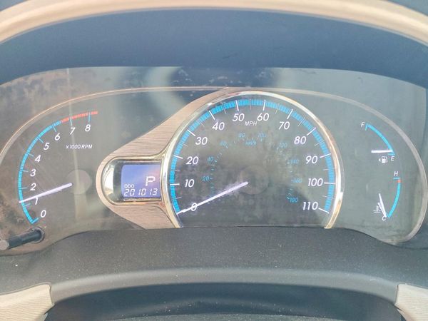 2012 TOYOTA SIENNA