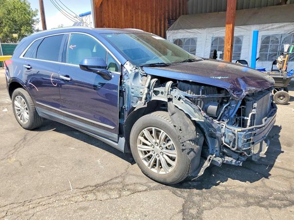 2017 CADILLAC XT5 Luxury