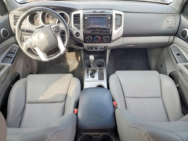 2015 TOYOTA TACOMA Delux Grade