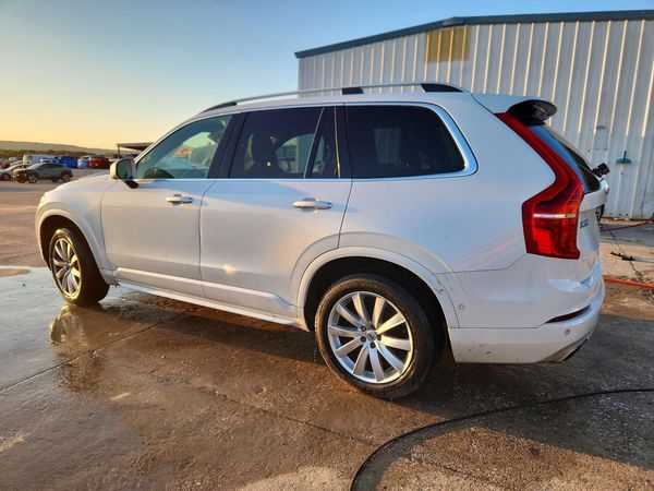 2018 VOLVO XC90 Momentum — DSRA