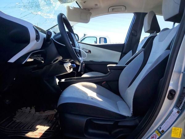 2016 TOYOTA PRIUS One/Two