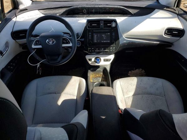 2016 TOYOTA PRIUS One/Two