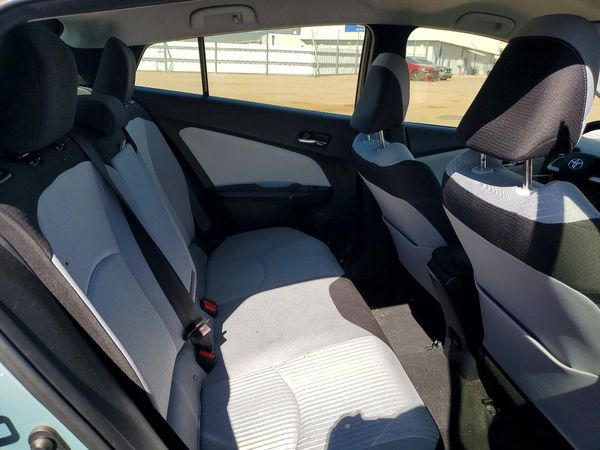 2016 TOYOTA PRIUS One/Two