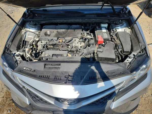 2019 TOYOTA CAMRY L/LE/SE/XLE — Engine bay