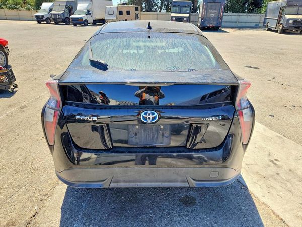 2016 TOYOTA PRIUS