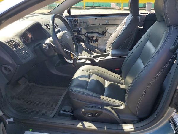 2013 VOLVO C70