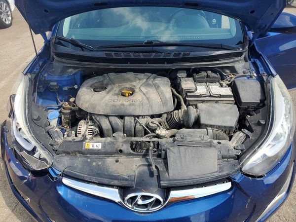 2015 HYUNDAI ELANTRA GLS(Middle)