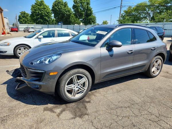 2018 PORSCHE MACAN