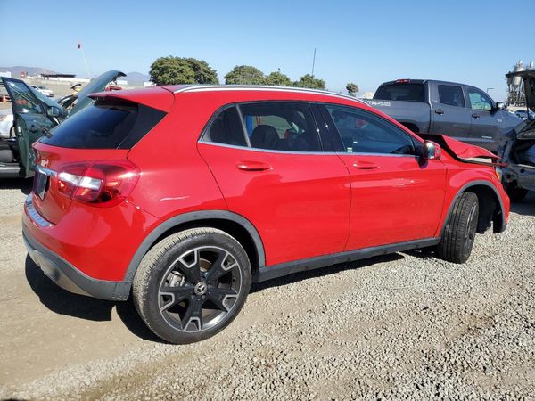 2020 MERCEDES-BENZ GLA GLA250