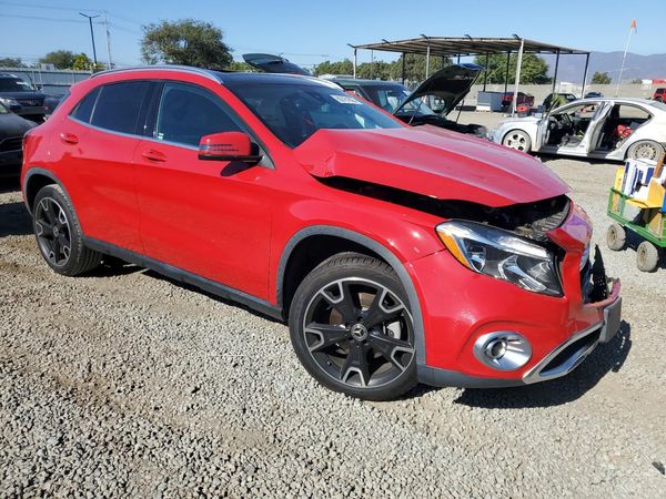 2020 MERCEDES-BENZ GLA GLA250