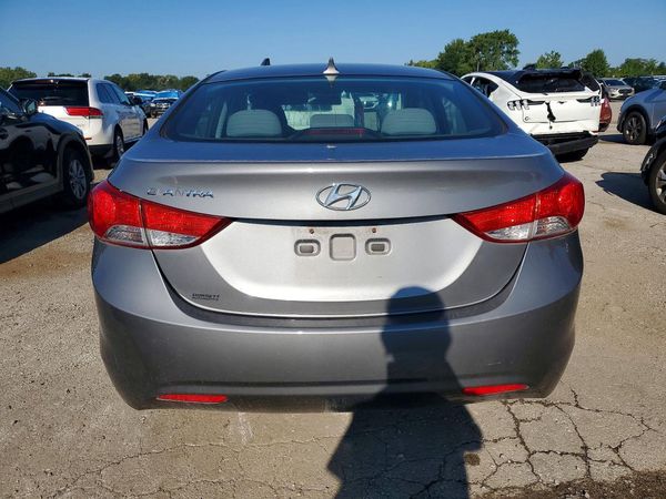 2013 HYUNDAI ELANTRA