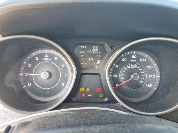 2013 HYUNDAI ELANTRA