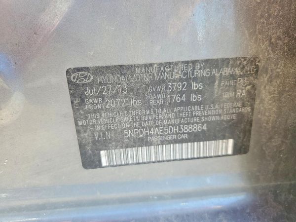 2013 HYUNDAI ELANTRA