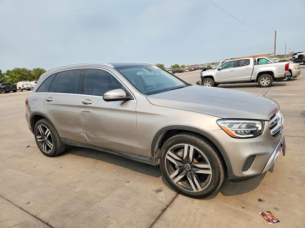 2020 MERCEDES-BENZ GLC GLC300
