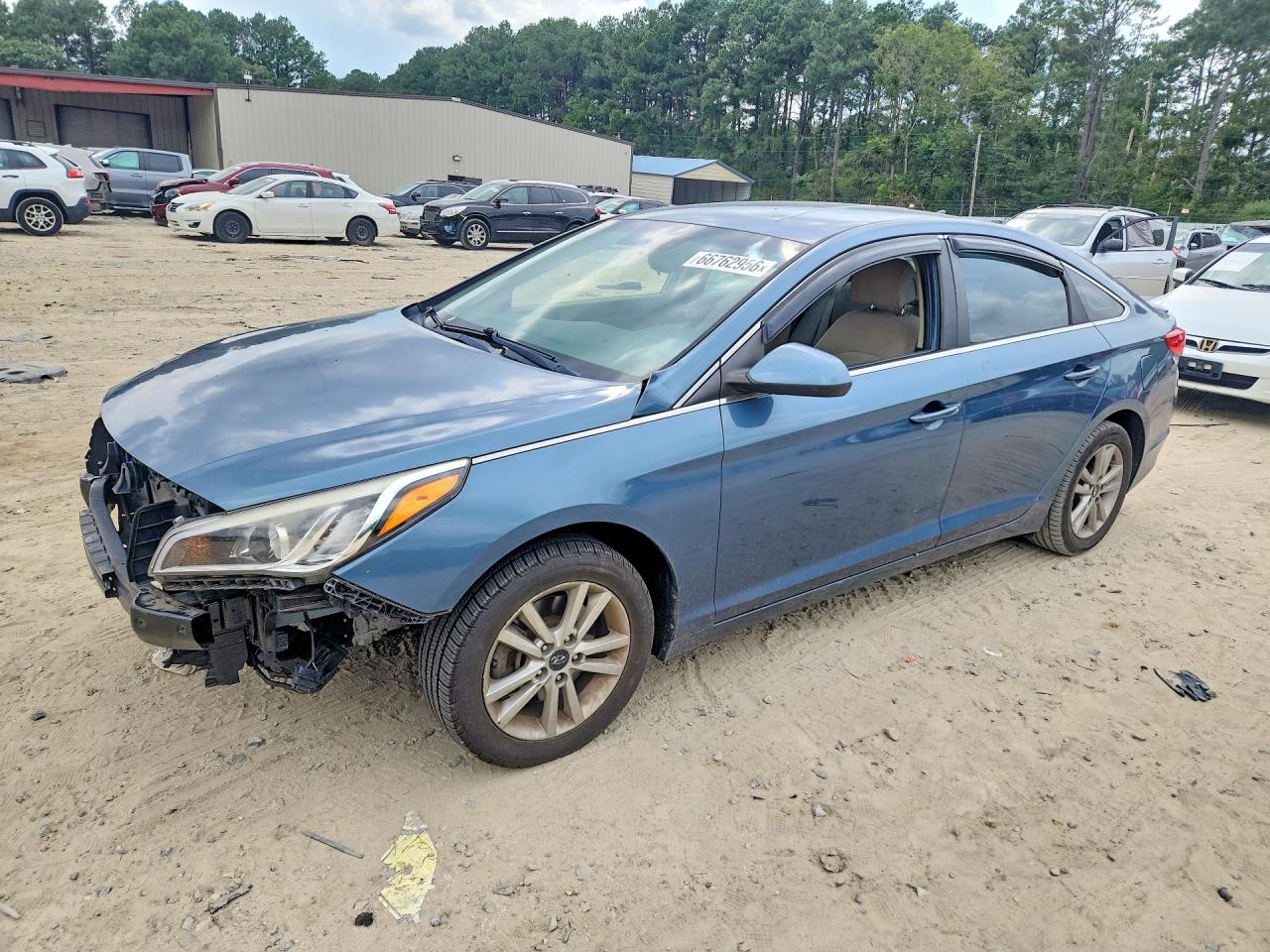 2017 HYUNDAI SONATA SE, Eco — Front 3/4