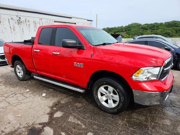 2016 RAM 1500 SLT