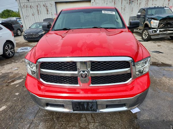 2016 RAM 1500 SLT