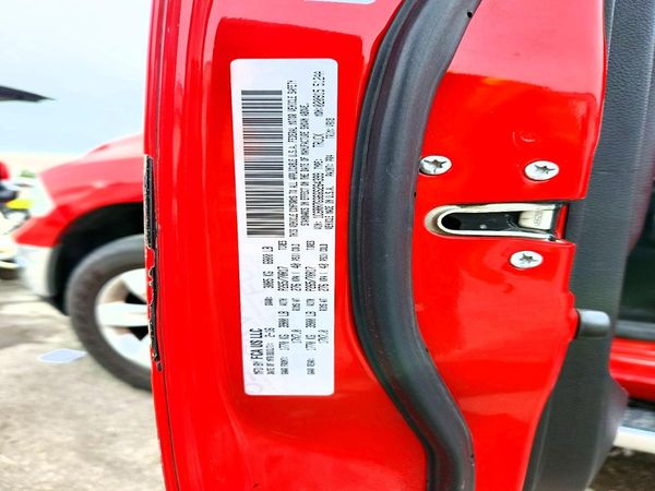 2016 RAM 1500 SLT